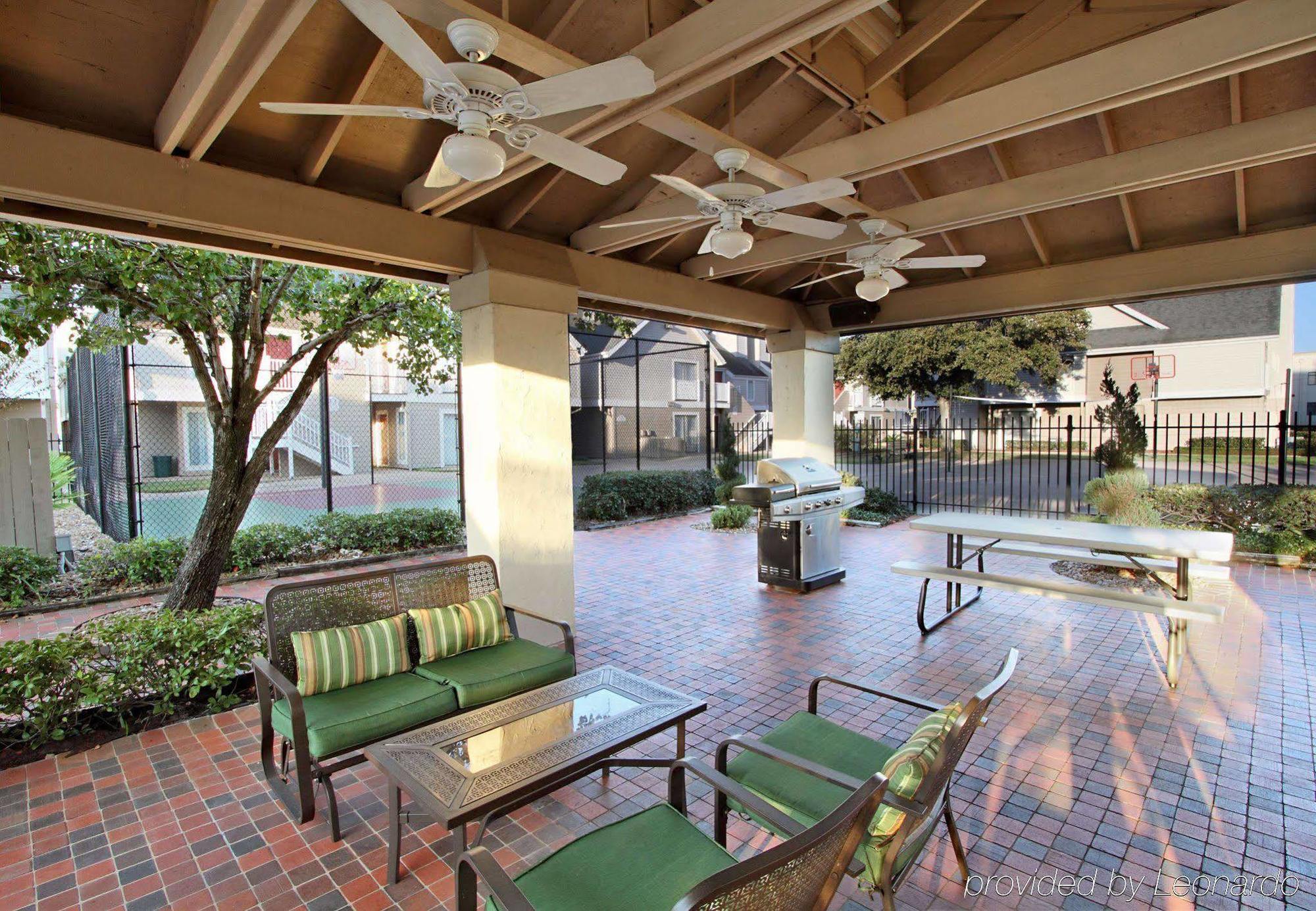 Hotel By Marriott Medical Center/nrg Park 3*